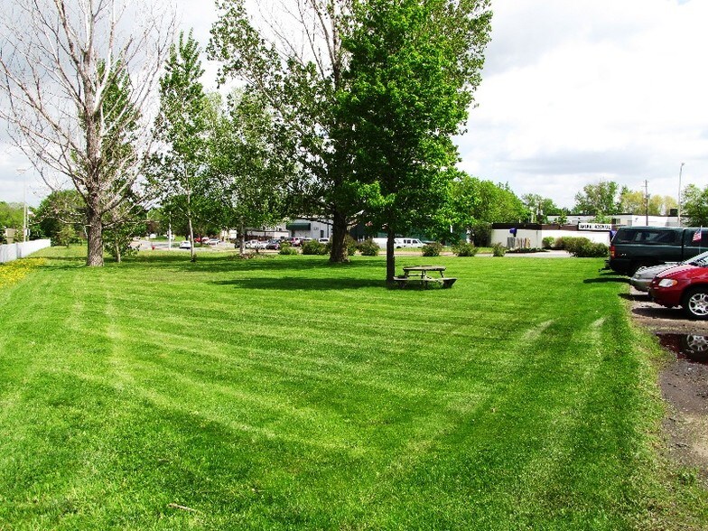 161 E Marie Ave E, Saint Paul, MN à louer - Photo de l’immeuble – Image 3 sur 13