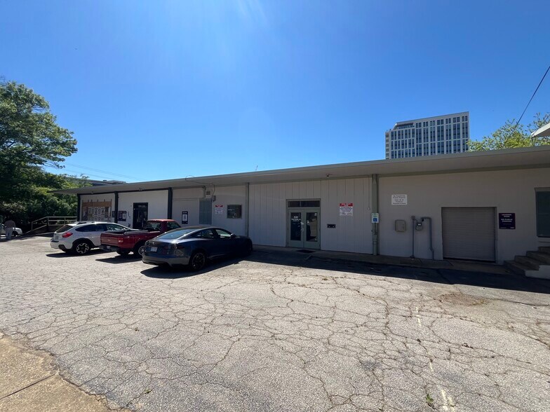 301 W Cabarrus St, Raleigh, NC à louer - Photo de l’immeuble – Image 3 sur 10