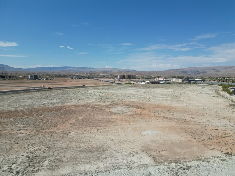 4617 Pioneer Rd, St George, UT à vendre - Photo de l’immeuble – Image 3 sur 11