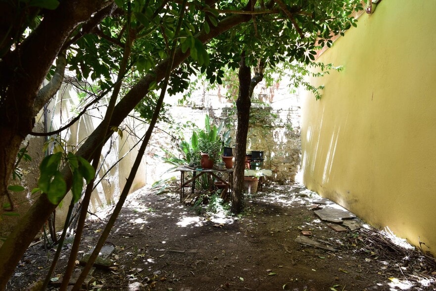 View Photo