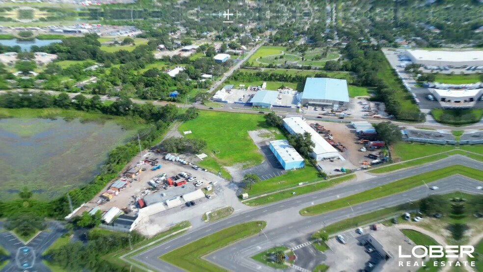 4511 N 56th St, Tampa, FL à louer - Vidéo sur l’annonce professionnelle – Image 2 sur 10