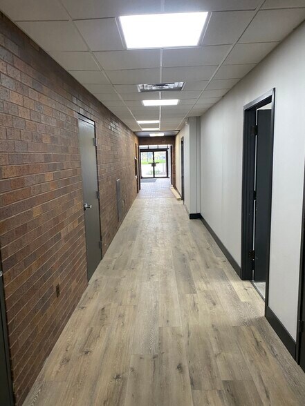 6140 28th St SE, Grand Rapids, MI à louer - Photo intérieure – Image 3 sur 6