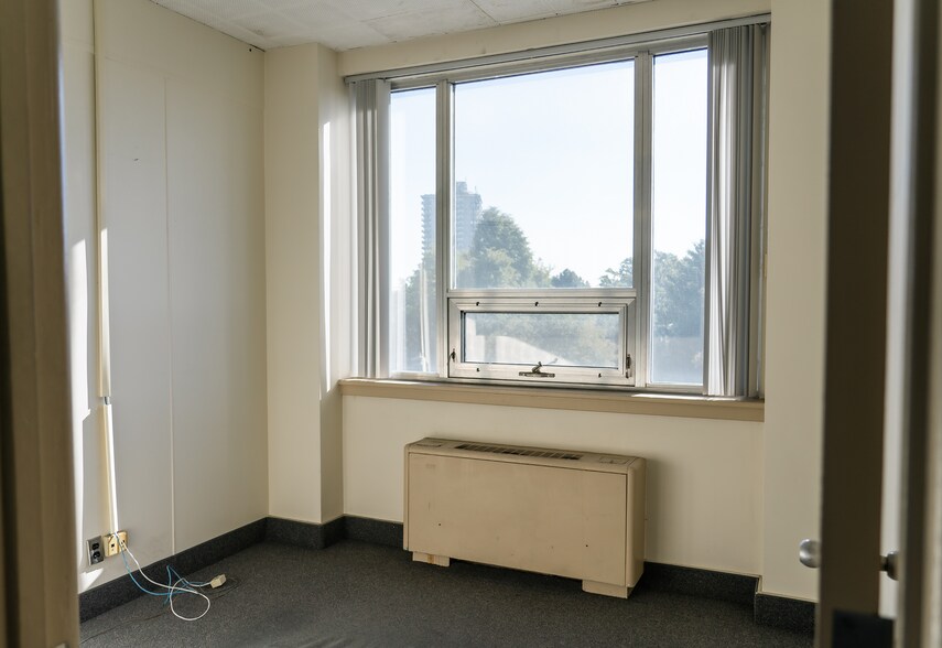 605 James St N, Hamilton, ON à louer - Photo intérieure – Image 3 sur 11