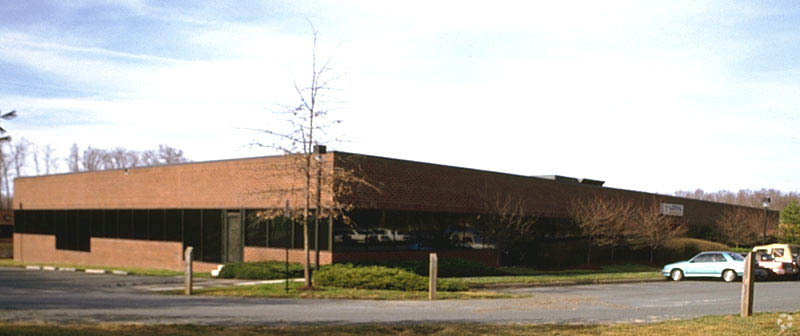 12350 Pinecrest Rd, Reston, VA à louer - Photo de l’immeuble – Image 2 sur 6