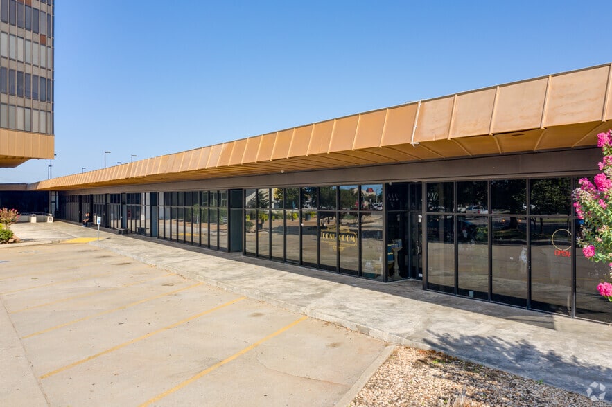 2200-2240 N Classen Blvd, Oklahoma City, OK à louer - Photo principale – Image 1 sur 8