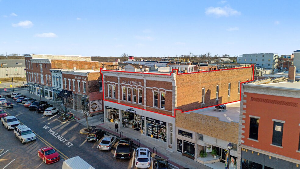 116B W Walnut St, Rogers, AR à louer - Photo principale – Image 1 sur 21