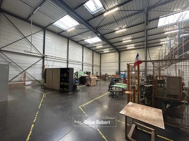 Bureau dans Décines-Charpieu à louer - Photo intérieure – Image 3 sur 6