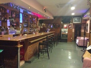 Local commercial dans Madrid, Madrid à louer Photo intérieure– Image 1 sur 3