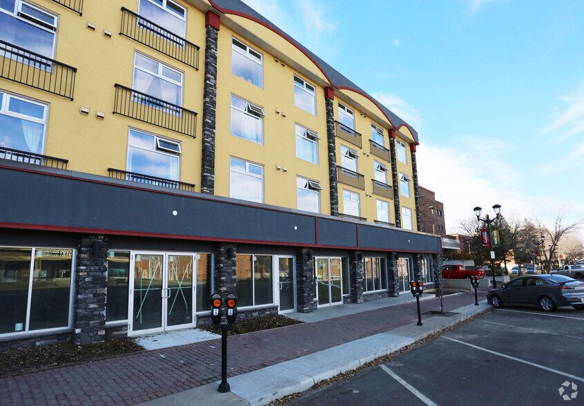 4707 50 St, Red Deer, AB à louer - Photo de l’immeuble – Image 2 sur 5