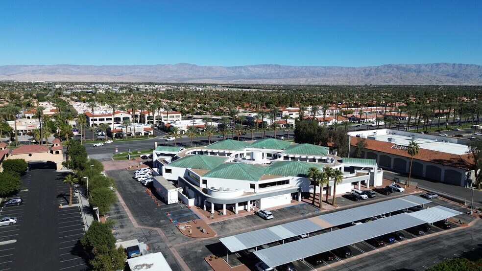 74785 Highway 111, Indian Wells, CA à louer - Photo de l’immeuble – Image 3 sur 10