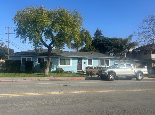 145 Orange Dr, Salinas, CA à vendre - Photo de l’immeuble – Image 3 sur 3