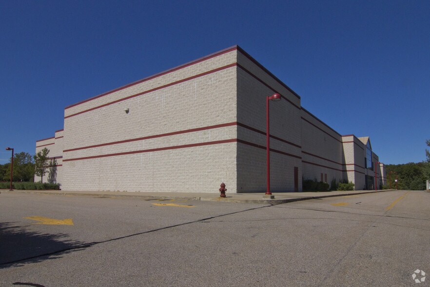 640 S Washington St, North Attleboro, MA à vendre - Photo de l’immeuble – Image 2 sur 3