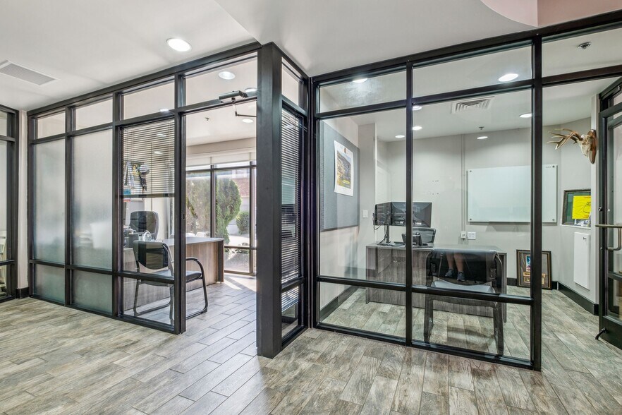 345 Harrison St, Nashville, TN à vendre - Photo intérieure – Image 3 sur 10