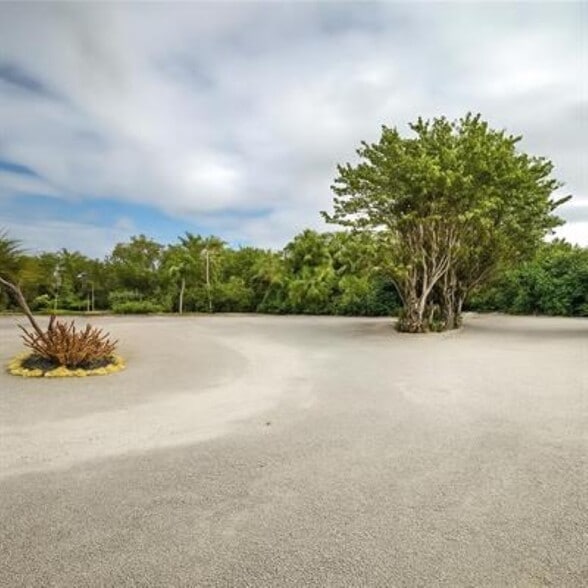 2761 W Gulf Dr, Sanibel, FL à vendre - Photo de l’immeuble – Image 3 sur 6