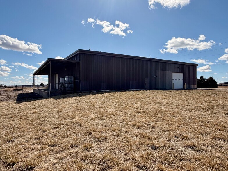 4303 E 39th St, Kearney, NE à vendre - Photo de l’immeuble – Image 2 sur 28