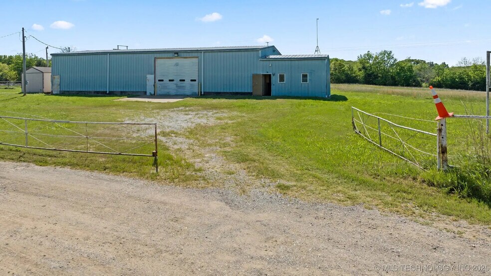 9357 Webster Rd, Beggs, OK à vendre - Photo de l’immeuble – Image 2 sur 8