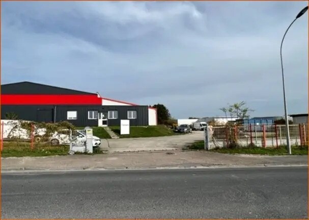 Plus de détails pour Local d'activités à louer