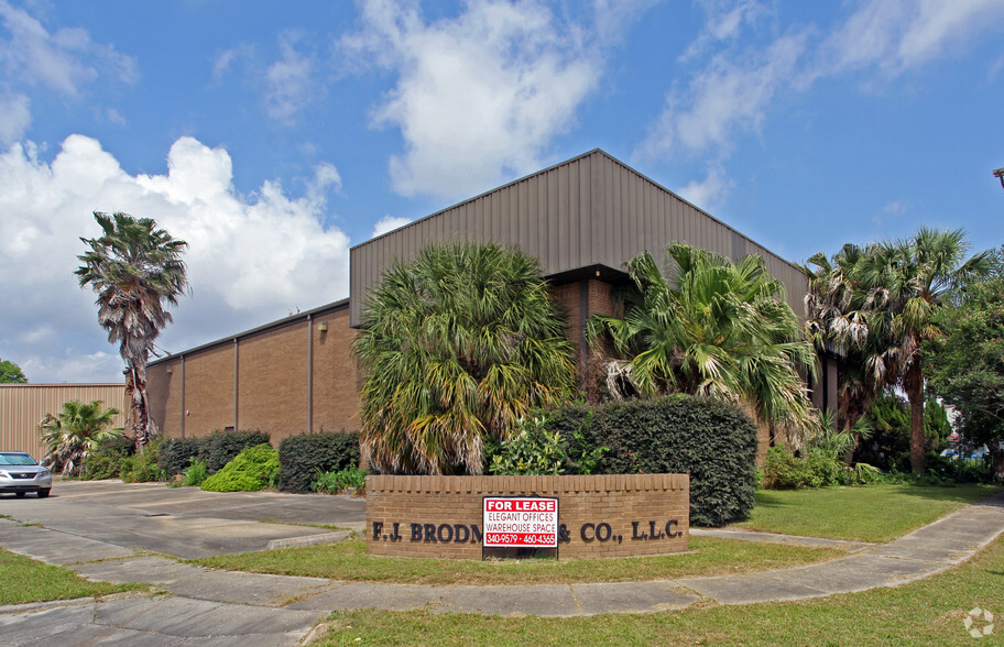 2072 Sussex St, Harvey, LA à vendre - Photo principale – Image 1 sur 4
