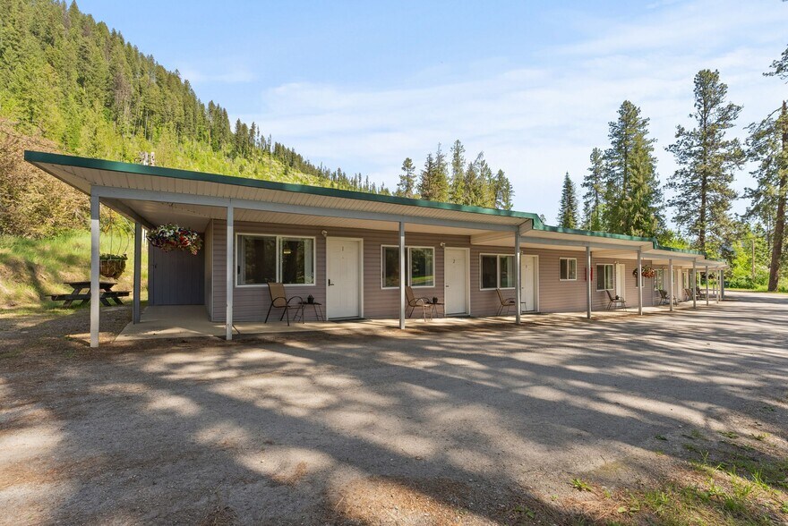 8612 Washington 31 Hwy, Metaline, WA à vendre - Photo de l’immeuble – Image 2 sur 83