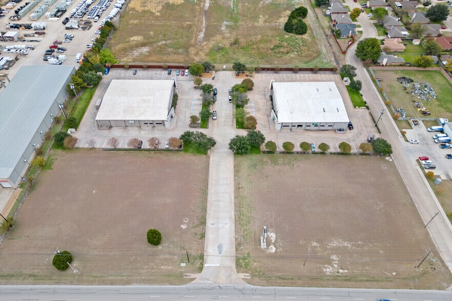 I-35 Lots for Sale portefeuille de 2 biens à vendre sur LoopNet.fr - Photo de l’immeuble – Image 1 sur 3