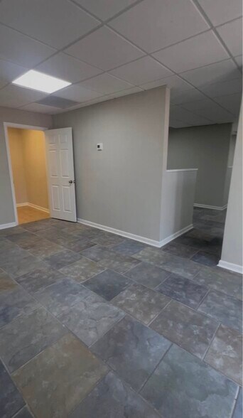 1323 Platt Springs Rd, West Columbia, SC à louer - Photo de l’immeuble – Image 3 sur 9