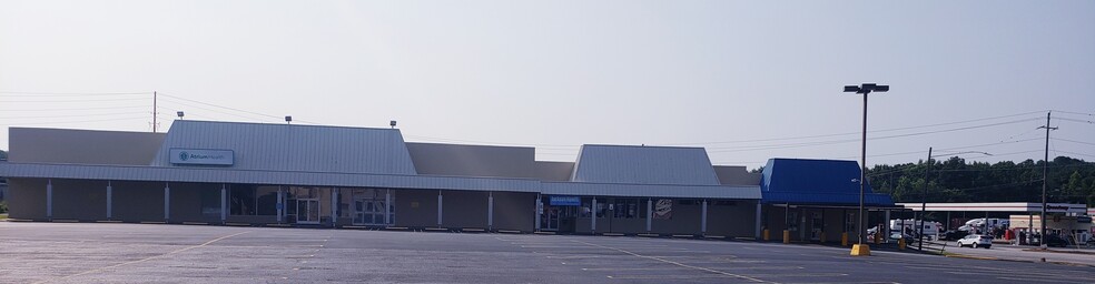 E 921 & 923 E. Caswell St., Wadesboro, NC à louer - Photo de l’immeuble – Image 2 sur 2