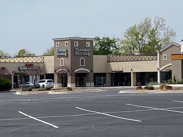 3717-3737 W Main St, Norman, OK à louer - Photo de l’immeuble – Image 2 sur 5