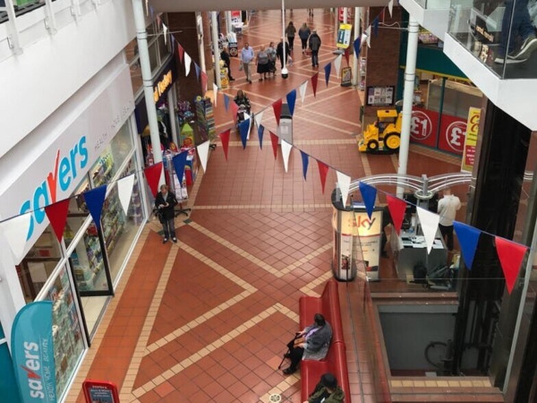 Shopping Centre, Bridgwater à louer - Photo de l’immeuble – Image 3 sur 9