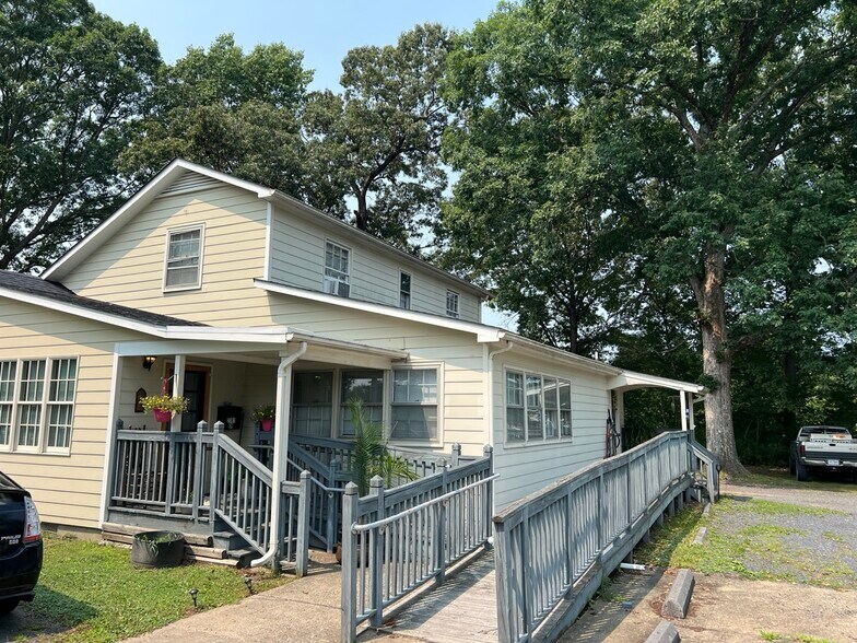 4064 James Madison Hwy, Fork Union, VA à vendre - Photo de l’immeuble – Image 3 sur 13