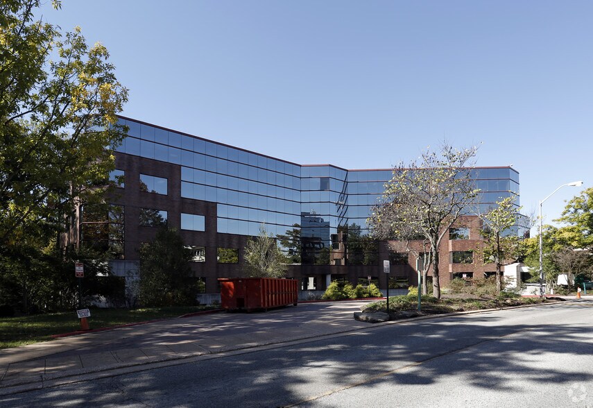 6569 N Charles St, Baltimore, MD à louer - Photo principale – Image 1 sur 4