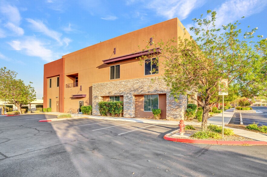 6960 Smoke Ranch Rd, Las Vegas, NV à louer - Photo de l’immeuble – Image 3 sur 29