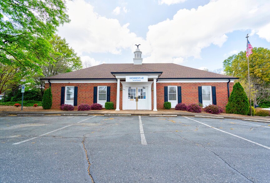 570 Lambs Grill Rd, Rutherfordton, NC à vendre - Photo principale – Image 1 sur 7