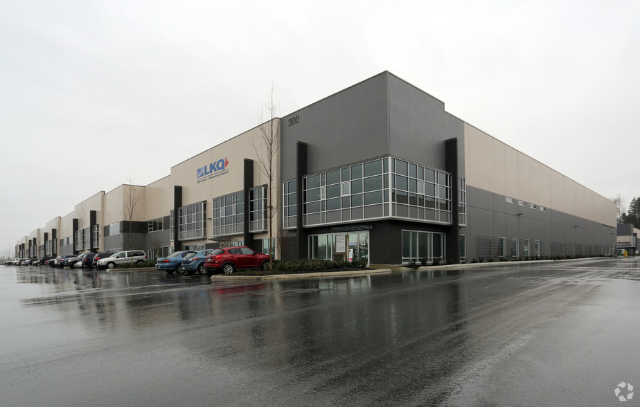 19100 Airport Way, Pitt Meadows, BC à louer - Photo de l’immeuble – Image 3 sur 13