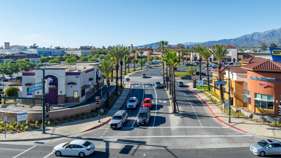 1634-1650 Highland Springs Ave, Beaumont, CA à louer - Photo de l’immeuble – Image 3 sur 8