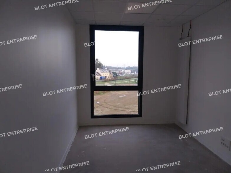 Bureau dans Concarneau à louer - Photo de l’immeuble – Image 3 sur 7
