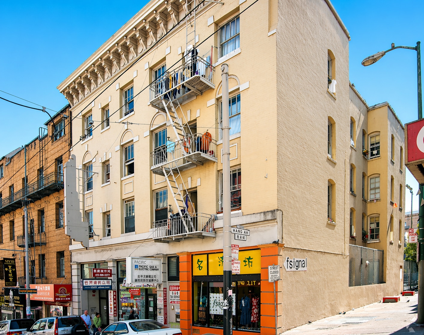 857 Clay St, San Francisco, CA à louer Photo de l’immeuble– Image 1 sur 8