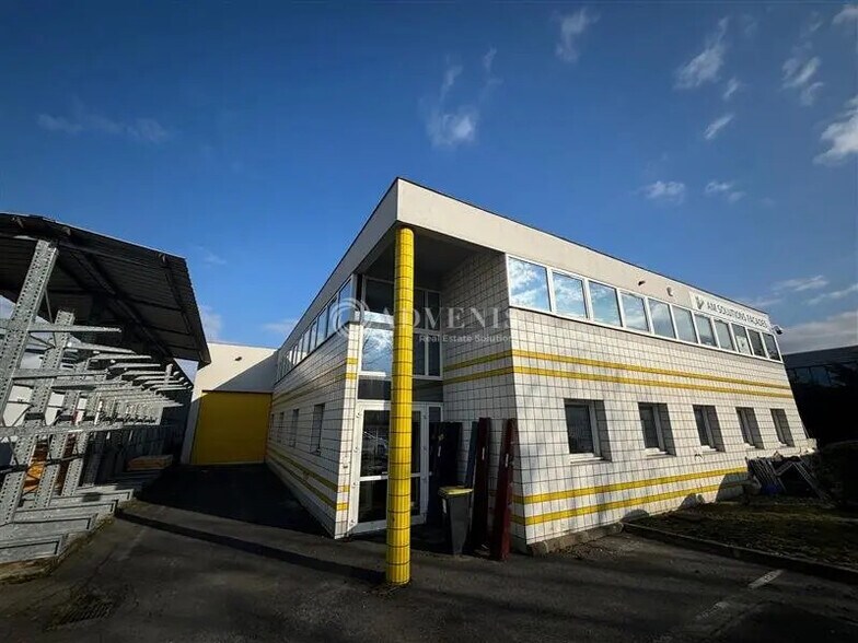 Local d’activités dans Champigny-sur-Marne à louer - Photo de l’immeuble – Image 1 sur 6