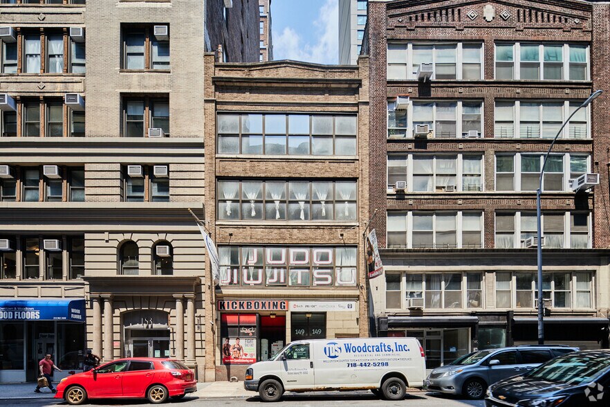 149 W 27th St, New York, NY à louer - Photo de l’immeuble – Image 1 sur 3