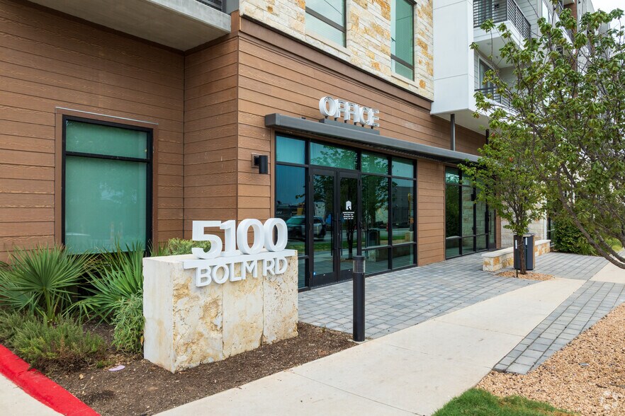 5100 Bolm Rd, Austin, TX à louer - Photo de l’immeuble – Image 2 sur 33