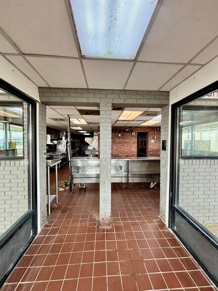 210 W Calhoun St, Bruce, MS à vendre - Photo de l’immeuble – Image 2 sur 24