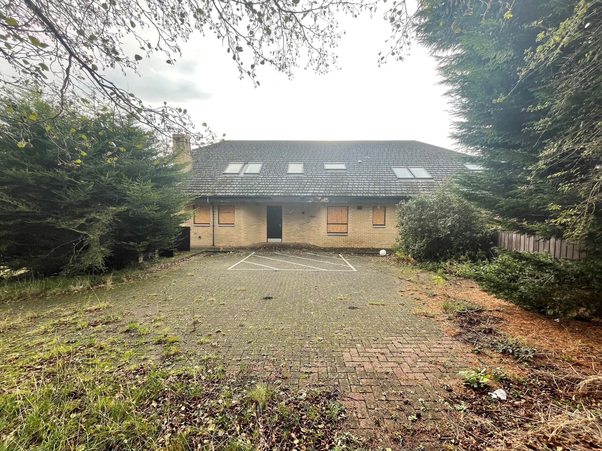 Colston Rd, Airdrie à vendre Photo principale– Image 1 sur 25