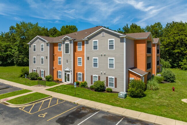 Plus de détails pour 500 Saluki Blvd, Carbondale, IL - Logement à vendre