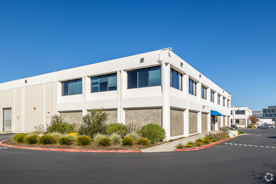 526-534 Eccles Ave, South San Francisco, CA à louer - Photo de l’immeuble – Image 2 sur 5