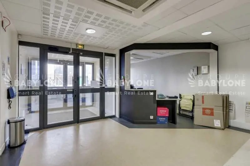 Bureau dans Paris à louer - Photo de l’immeuble – Image 2 sur 8