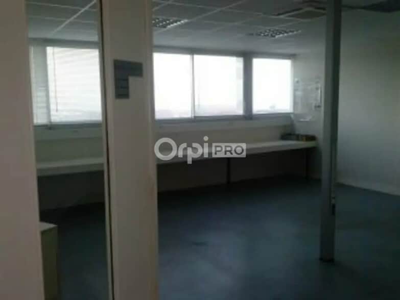 Bureau dans Prémilhat à louer - Photo intérieure – Image 2 sur 4