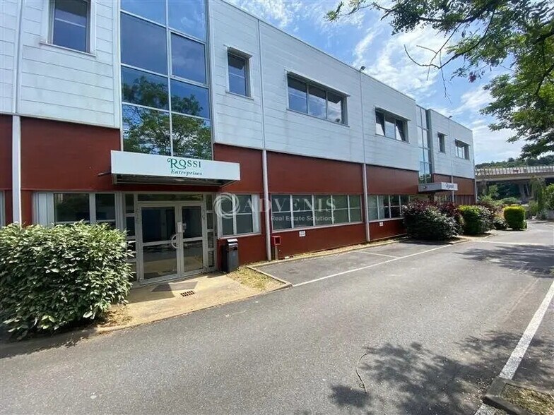Bureau dans Arcueil à louer - Photo de l’immeuble – Image 1 sur 7