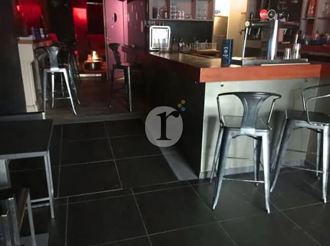 Plus de détails pour Local commercial à louer