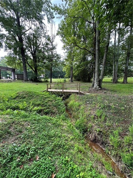 1521 Lee Road 379, Smiths Station, AL à vendre - Photo de l’immeuble – Image 3 sur 17
