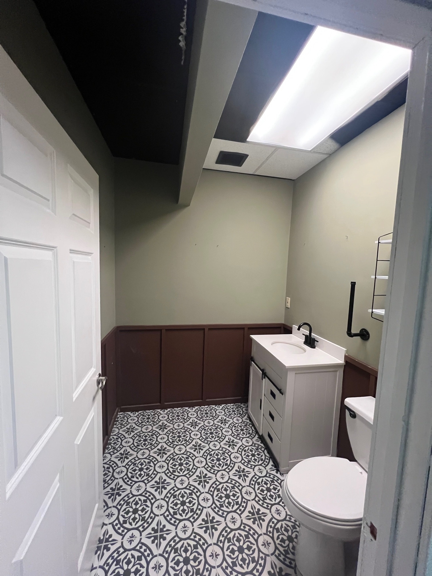 170 Flanders Rd, Niantic, CT à louer Photo intérieure– Image 1 sur 12