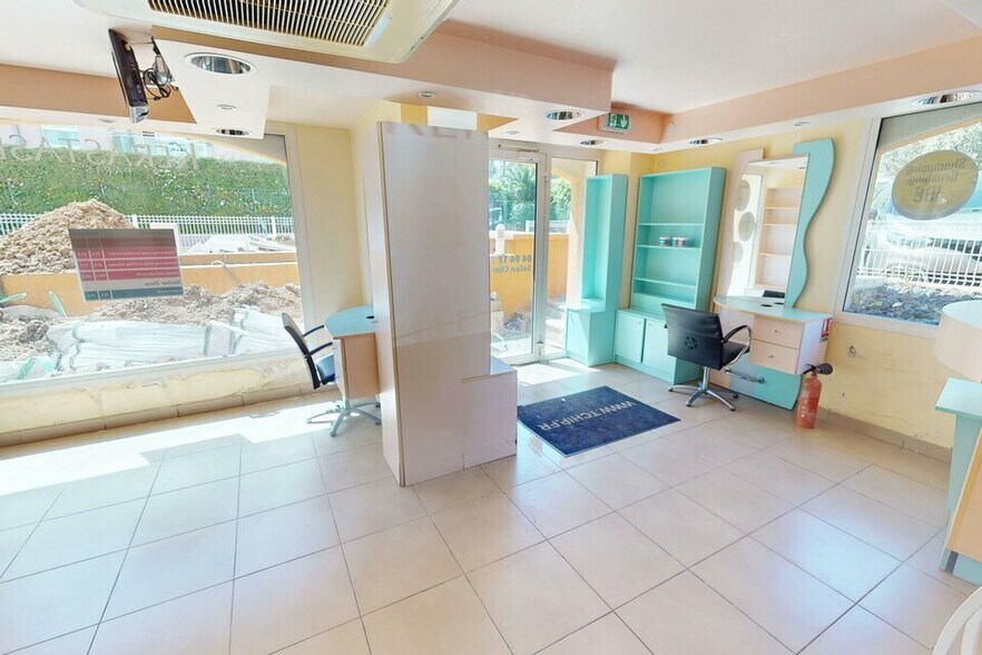 Local commercial dans Fréjus à louer - Photo intérieure – Image 3 sur 5